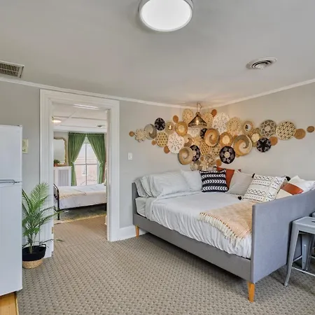 Top-Floor 1Br In Historic Capitol Hill